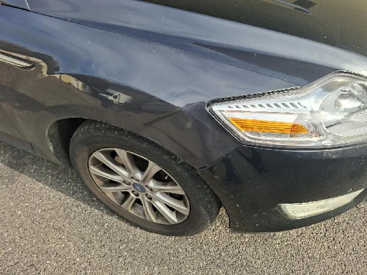 Prodej osobního automobilu Ford Mondeo
