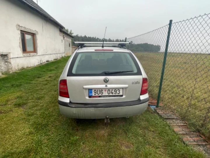 osobní automobil Škoda Octavia 