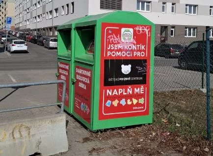 Sběrné kontejnery na oděvy, obuv a textil