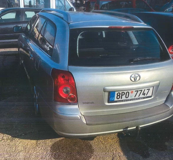 TOYOTA AVENSIS – první evidence 2006, nepojízdné