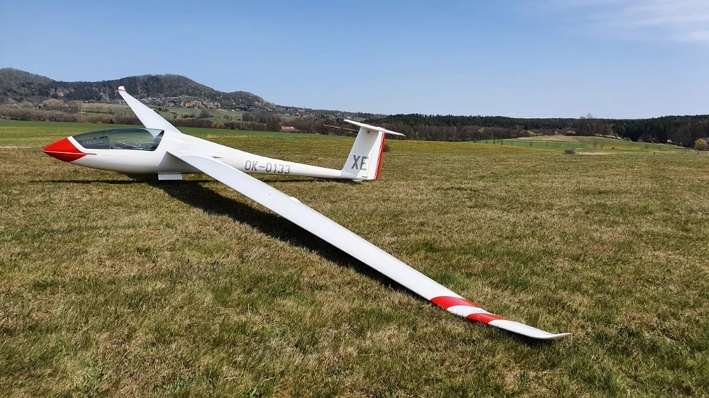 Kluzák Ventus C, rok výroby 1986, výrobce Schempp-Hirth Glugzeugbau GmbH s příslušenstvím