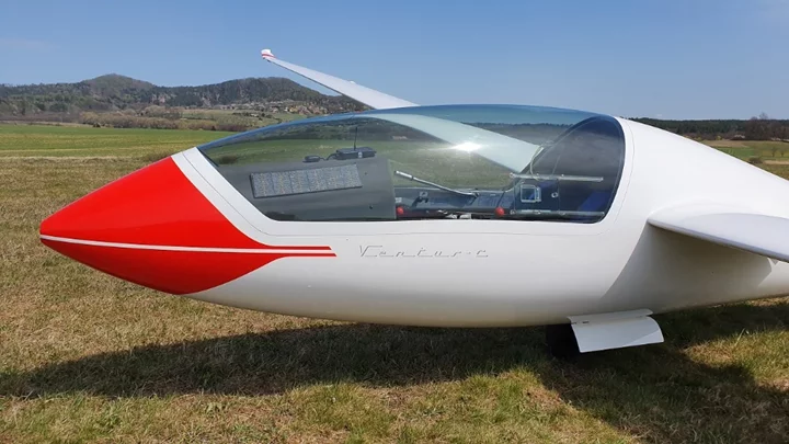 Kluzák Ventus C, rok výroby 1986, výrobce Schempp-Hirth Glugzeugbau GmbH s příslušenstvím