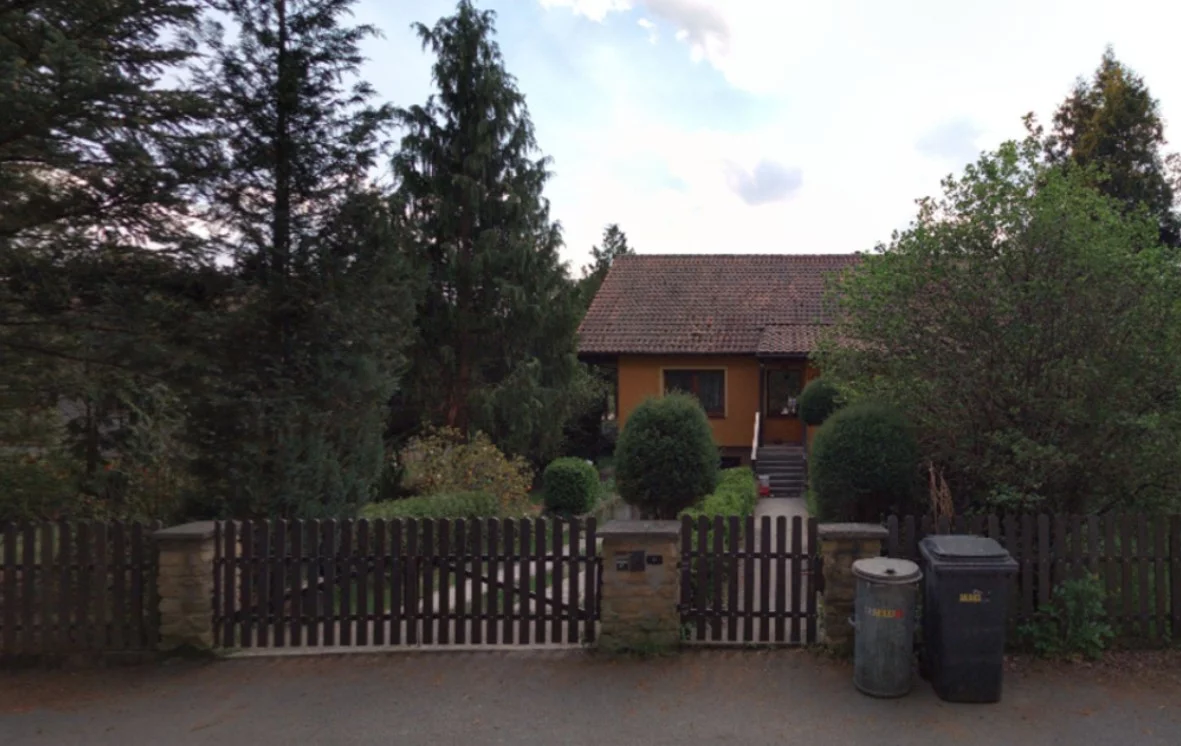 Veřejná dražba – podíl ve výši ½ na rodinném domě Provodín, okres Česká Lípa