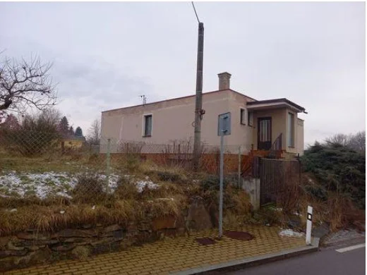 Spoluvlastnický podíl 1/6 orná půda, trvalý travní porost, rodinný dům - Morašice