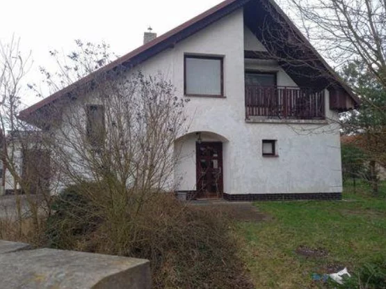 Spoluvlastnický podíl ½  pozemek, stavba rodinného domu – Černá u Bohdanče