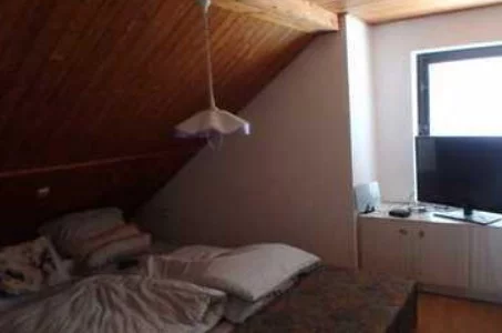 Spoluvlastnický podíl ½  pozemek, stavba rodinného domu – Černá u Bohdanče