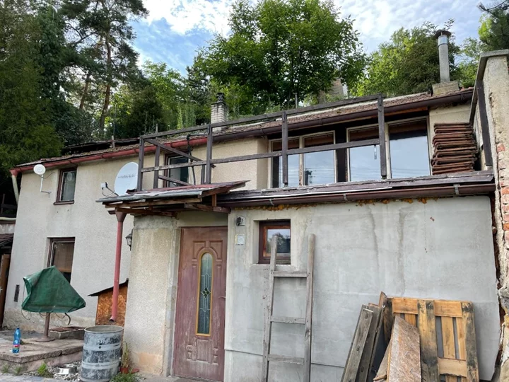 Podíl ½ stavby k rodinné rekreaci a zahrada, obec Koleč