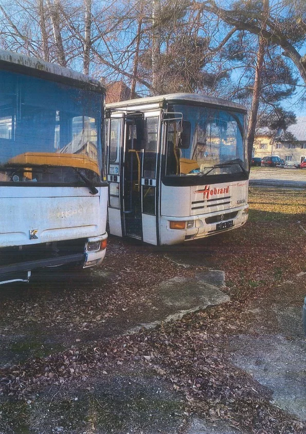2 autobusy KAROSA