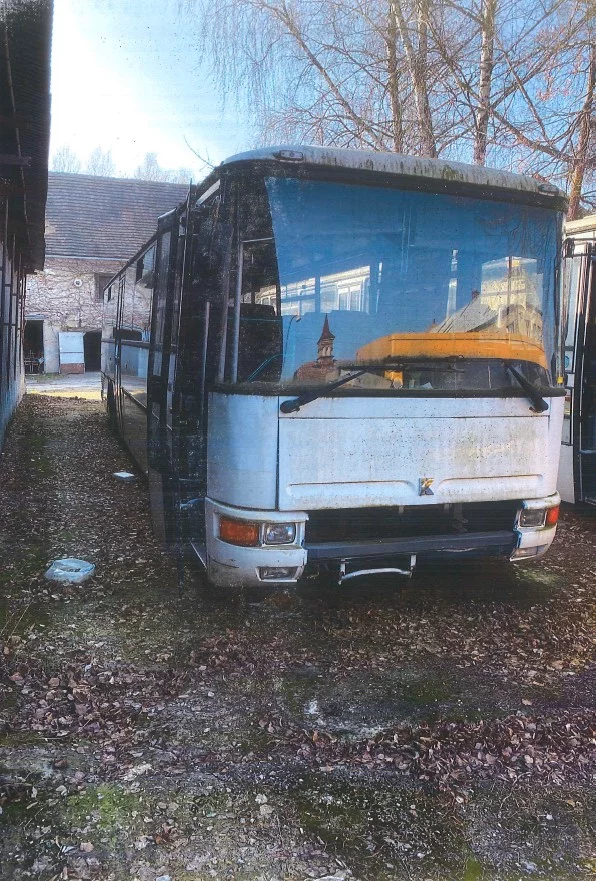 2 autobusy KAROSA